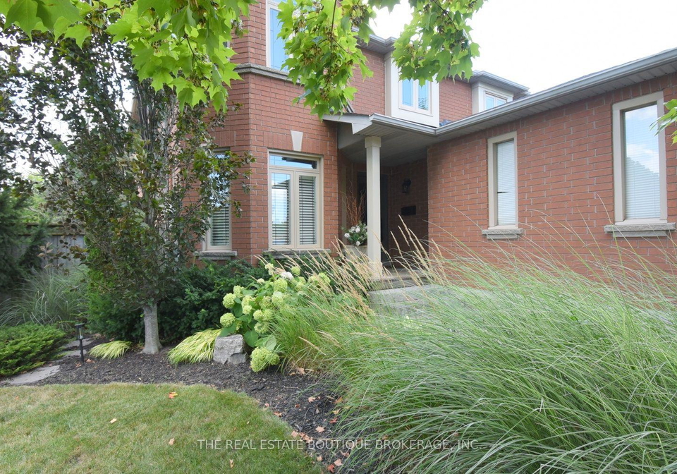 470-amanda-crescent-burlington-ontario-w13688292