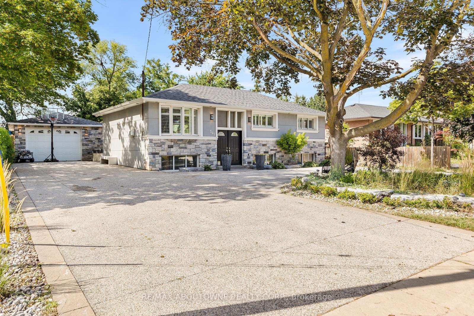 547-pinegrove-road-oakville-ontario-w13688298
