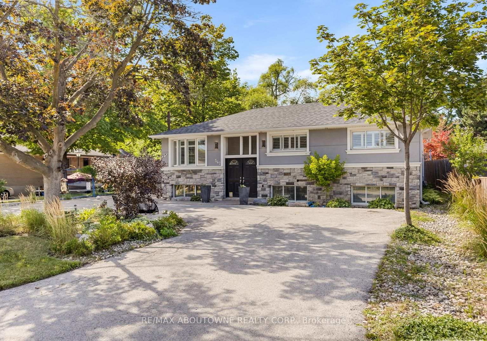 547-pinegrove-road-oakville-ontario-w13688298