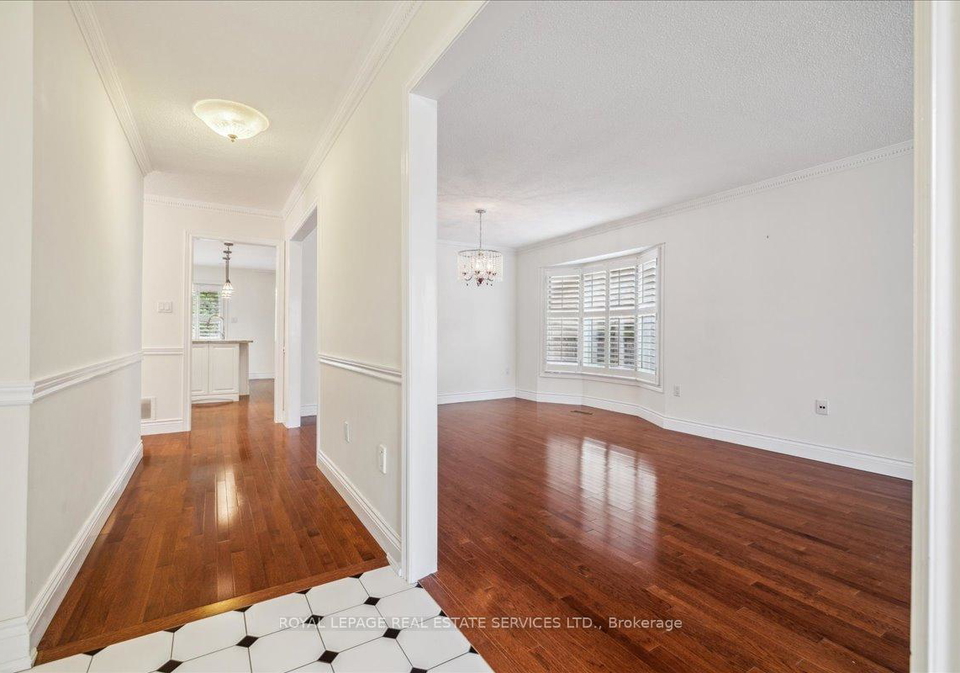 172-river-oaks-boulevard-e-oakville-ontario-w13688678