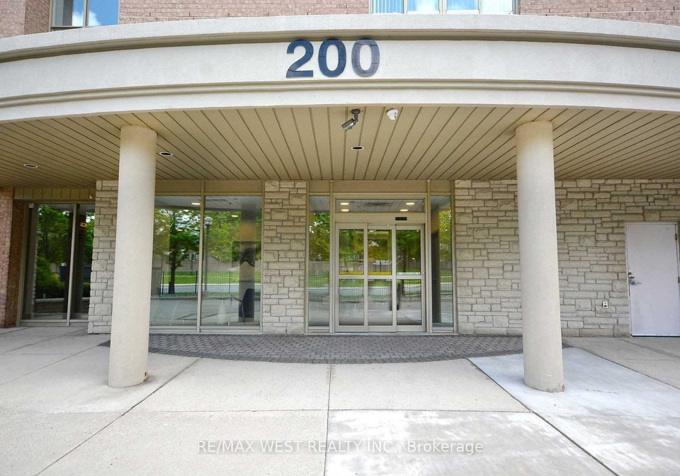 200-burnhamthorpe-road-e-mississauga-ontario-w13688794