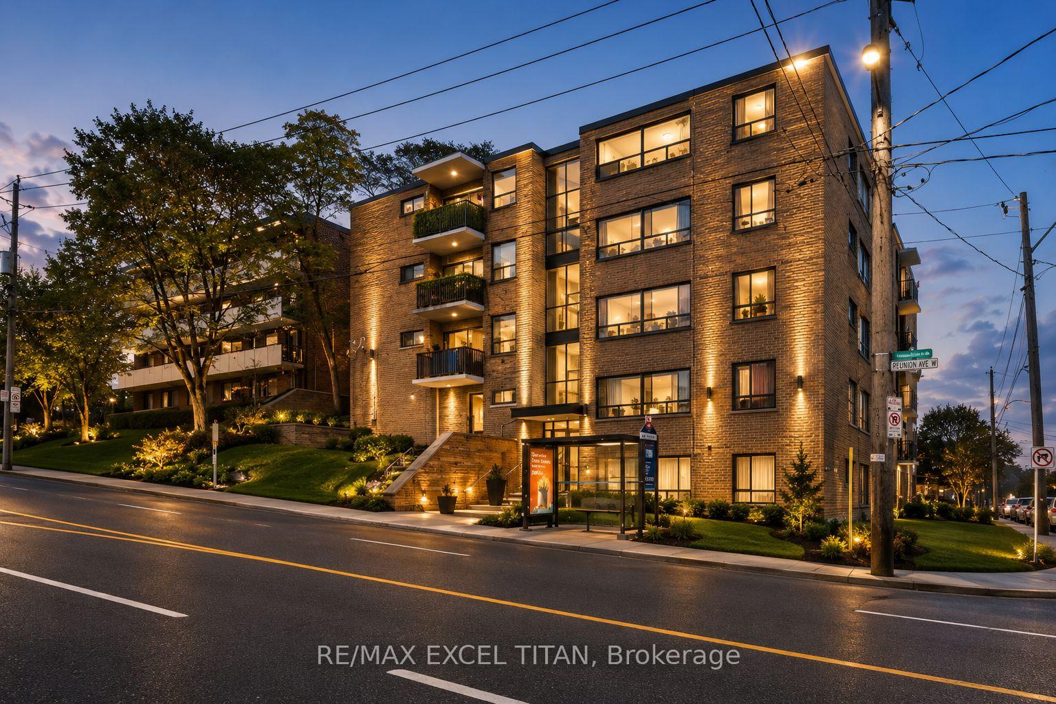 2507-eglinton-avenue-w-toronto-toronto-ontario-w13688798