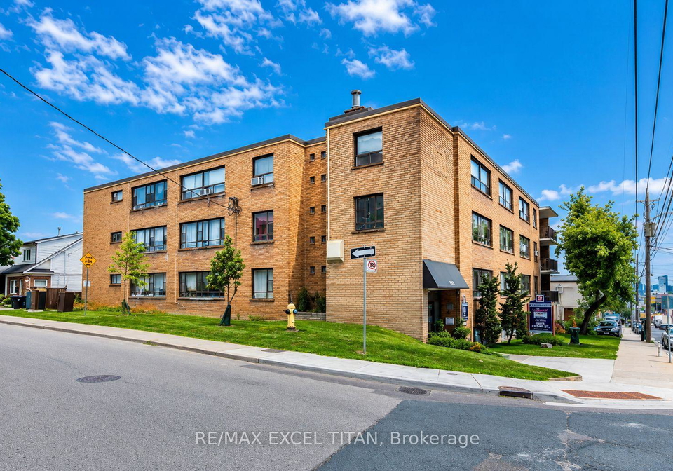 2515-eglinton-avenue-w-toronto-toronto-ontario-w13688820