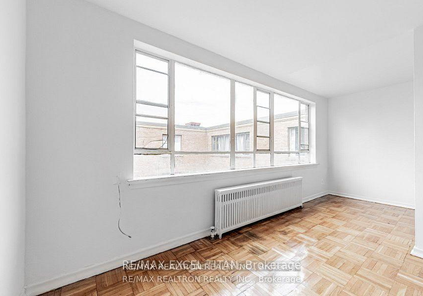 2515-eglinton-avenue-w-toronto-toronto-ontario-w13688820