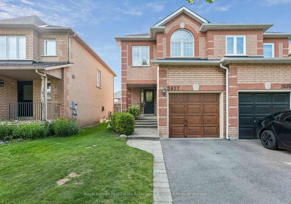 3837-forest-bluff-crescent-mississauga-ontario-w13689056