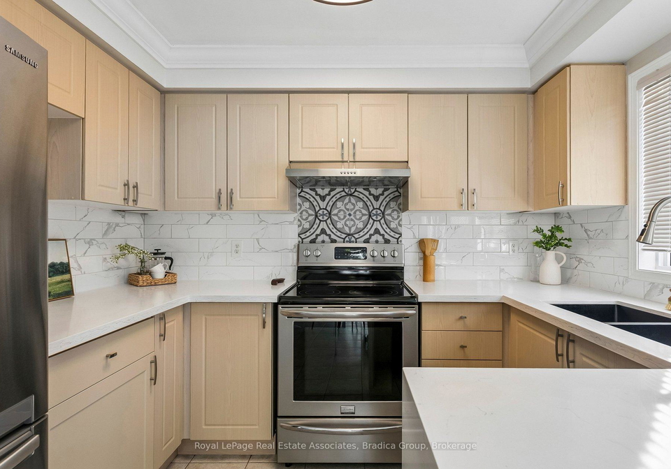 3837-forest-bluff-crescent-mississauga-ontario-w13689056