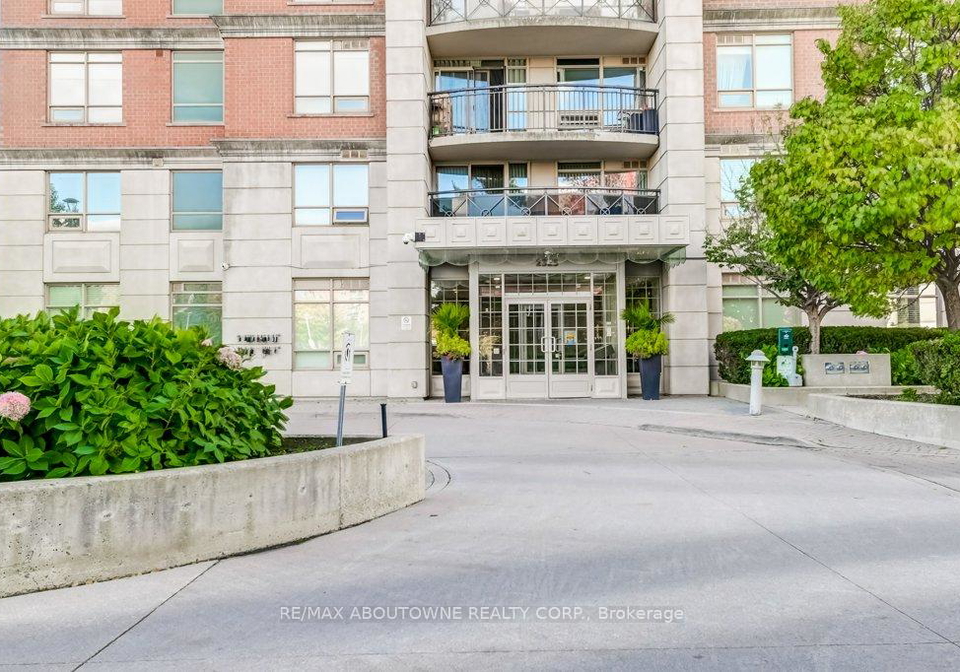 2325-central-park-drive-oakville-ontario-w13689094