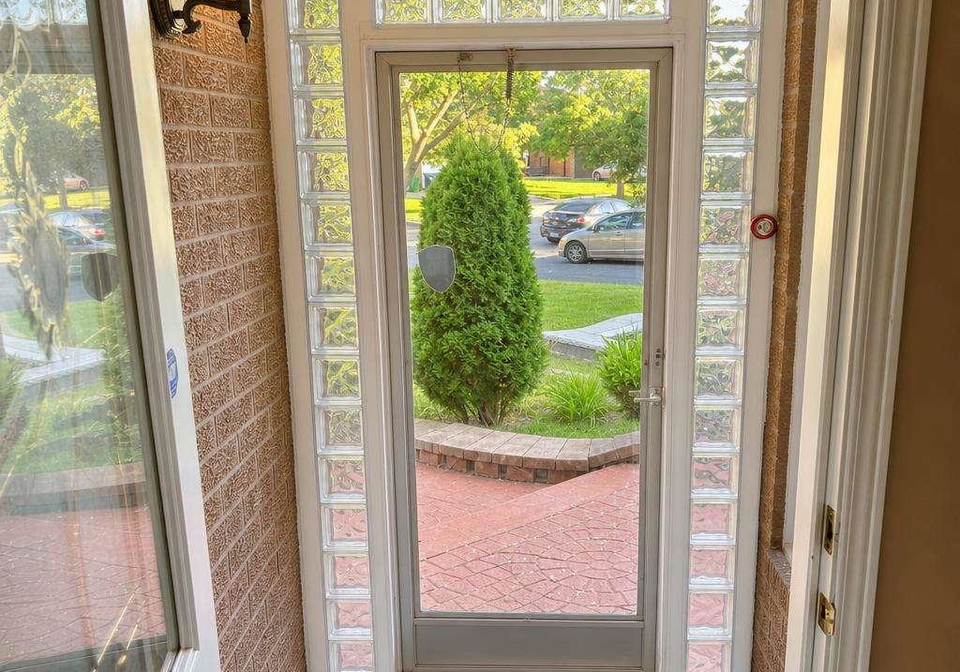 512-chieftan-circle-mississauga-ontario-w13689096