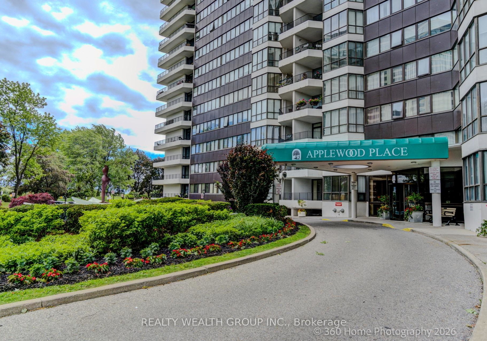 1333-bloor-street-mississauga-ontario-w13689114