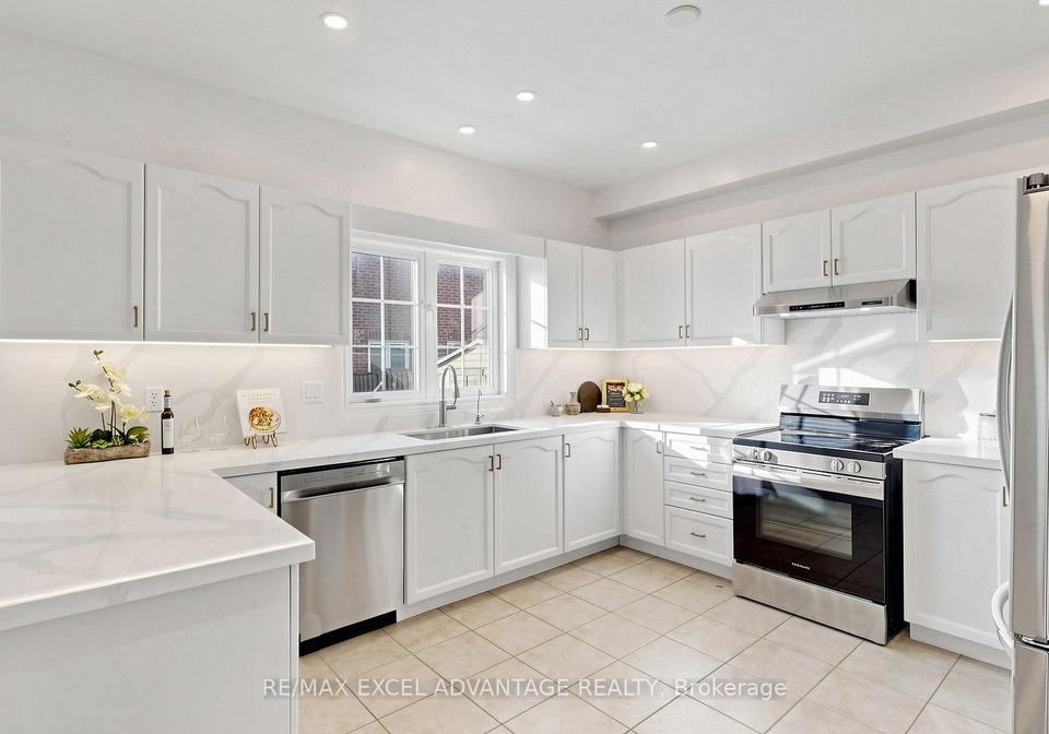 7238-lowville-heights-mississauga-ontario-w13689124
