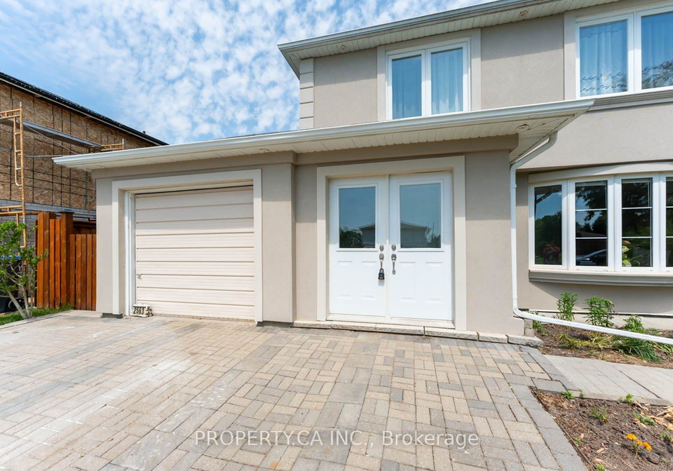 2563-bromsgrove-road-w-mississauga-ontario-w13689178