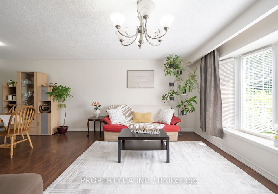 2563-bromsgrove-road-w-mississauga-ontario-w13689178