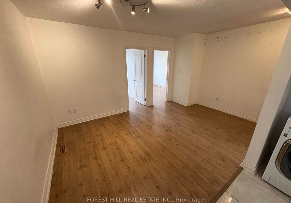 34lakeshore-road-e-oakville-ontario-w13689214