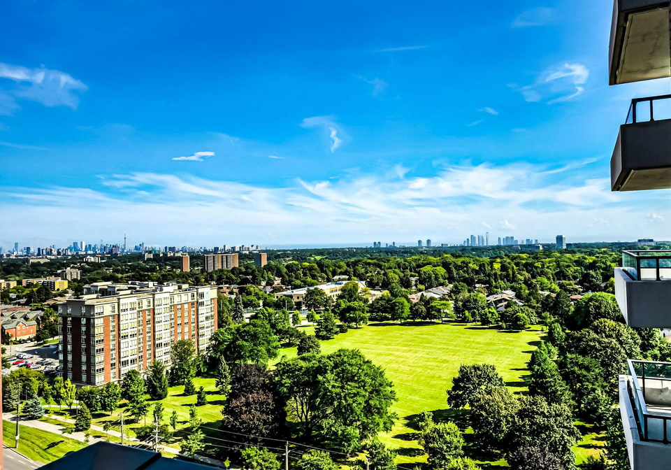 4010-eglinton-avenue-w-toronto-etobicoke-ontario-w13689236