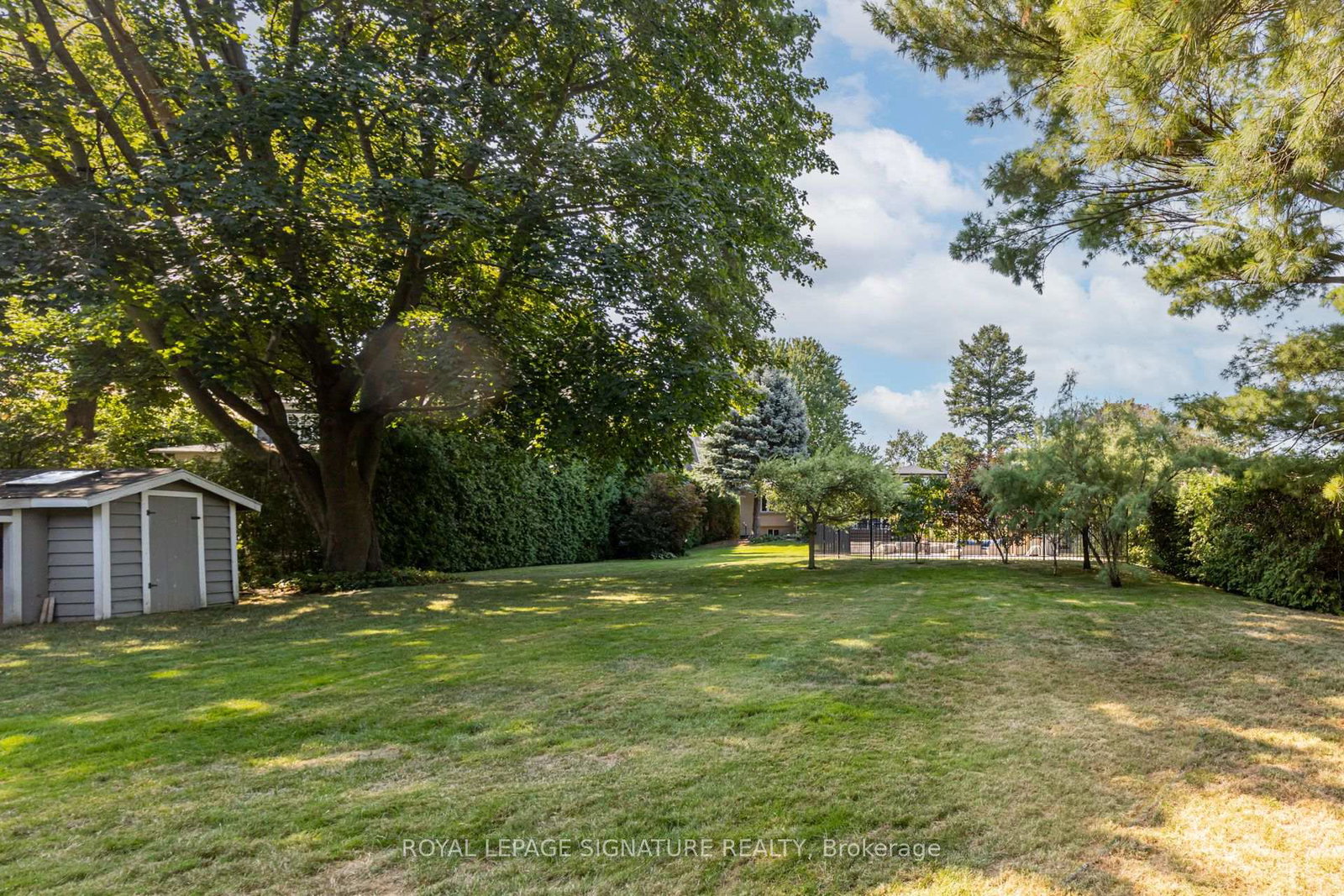 383-maplehurst-avenue-oakville-ontario-w13689488