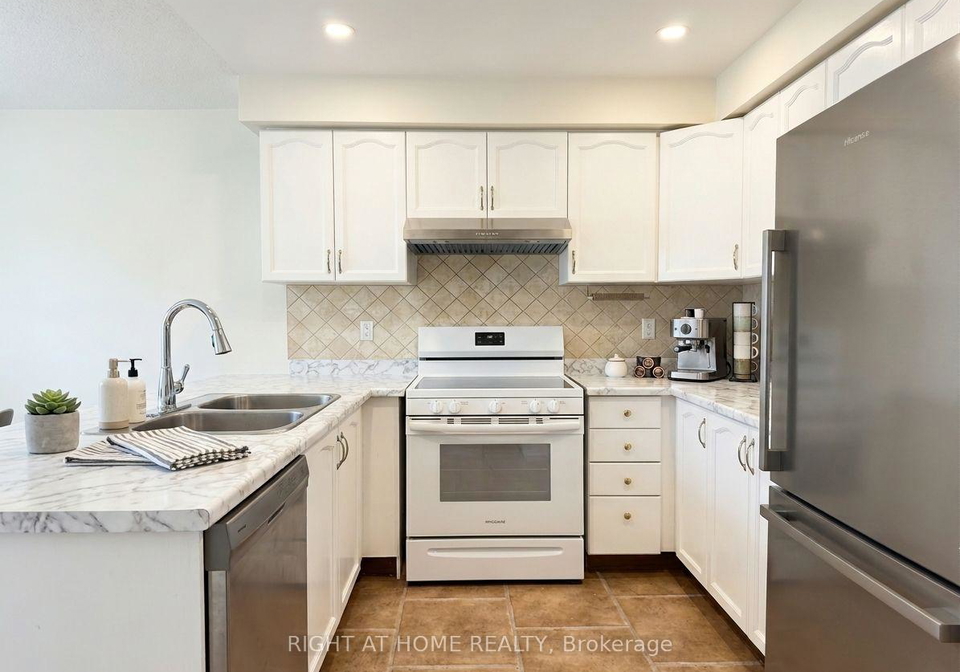 453-levanna-lane-oakville-ontario-w13689822
