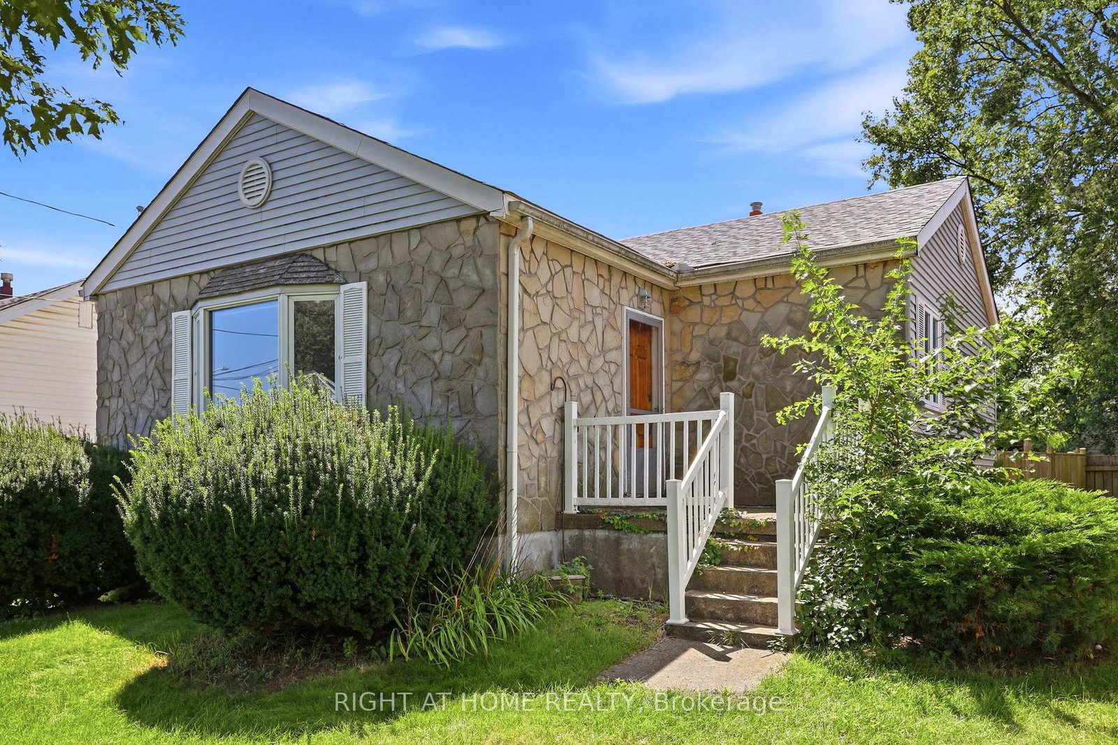 1290-strathy-avenue-mississauga-ontario-w13690080
