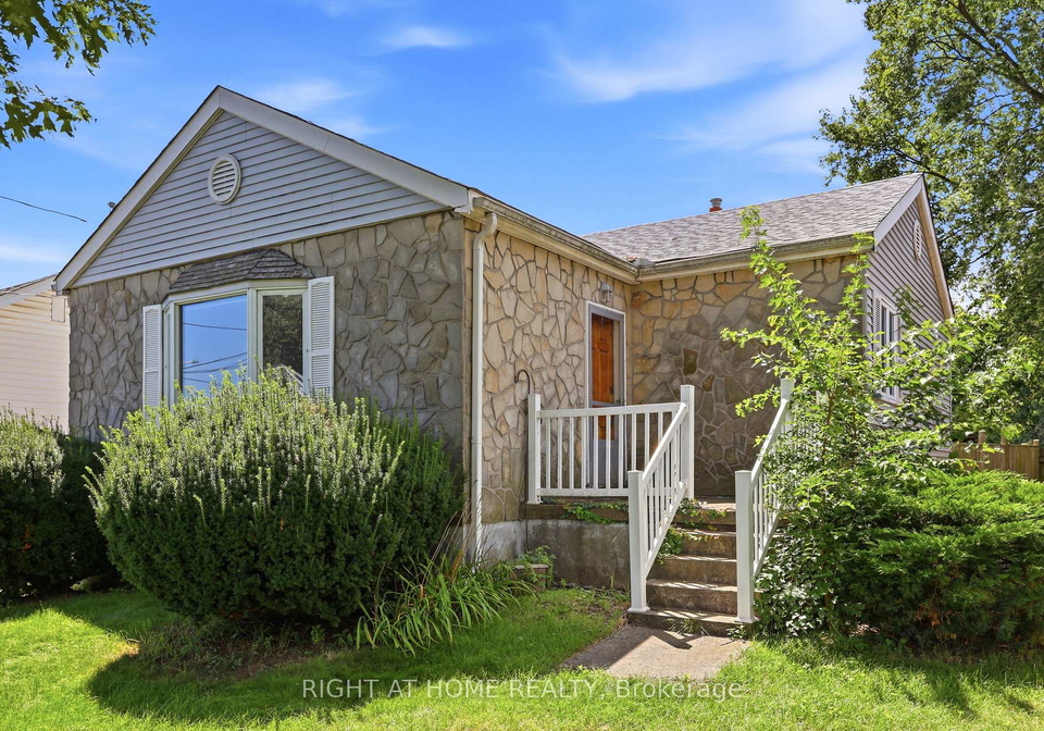1290-strathy-avenue-mississauga-ontario-w13690080