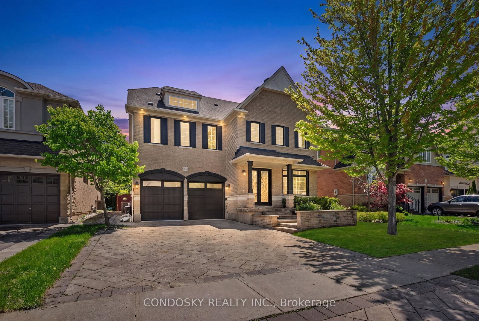3322-fox-run-circle-oakville-ontario-w13690106