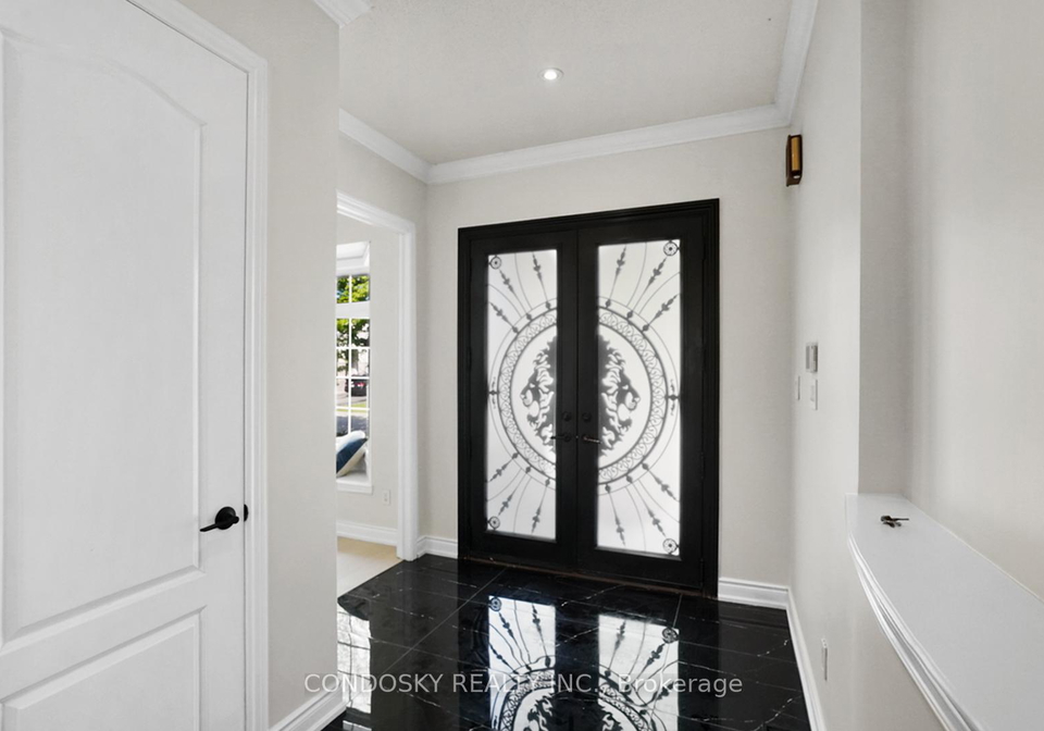 3322-fox-run-circle-oakville-ontario-w13690106