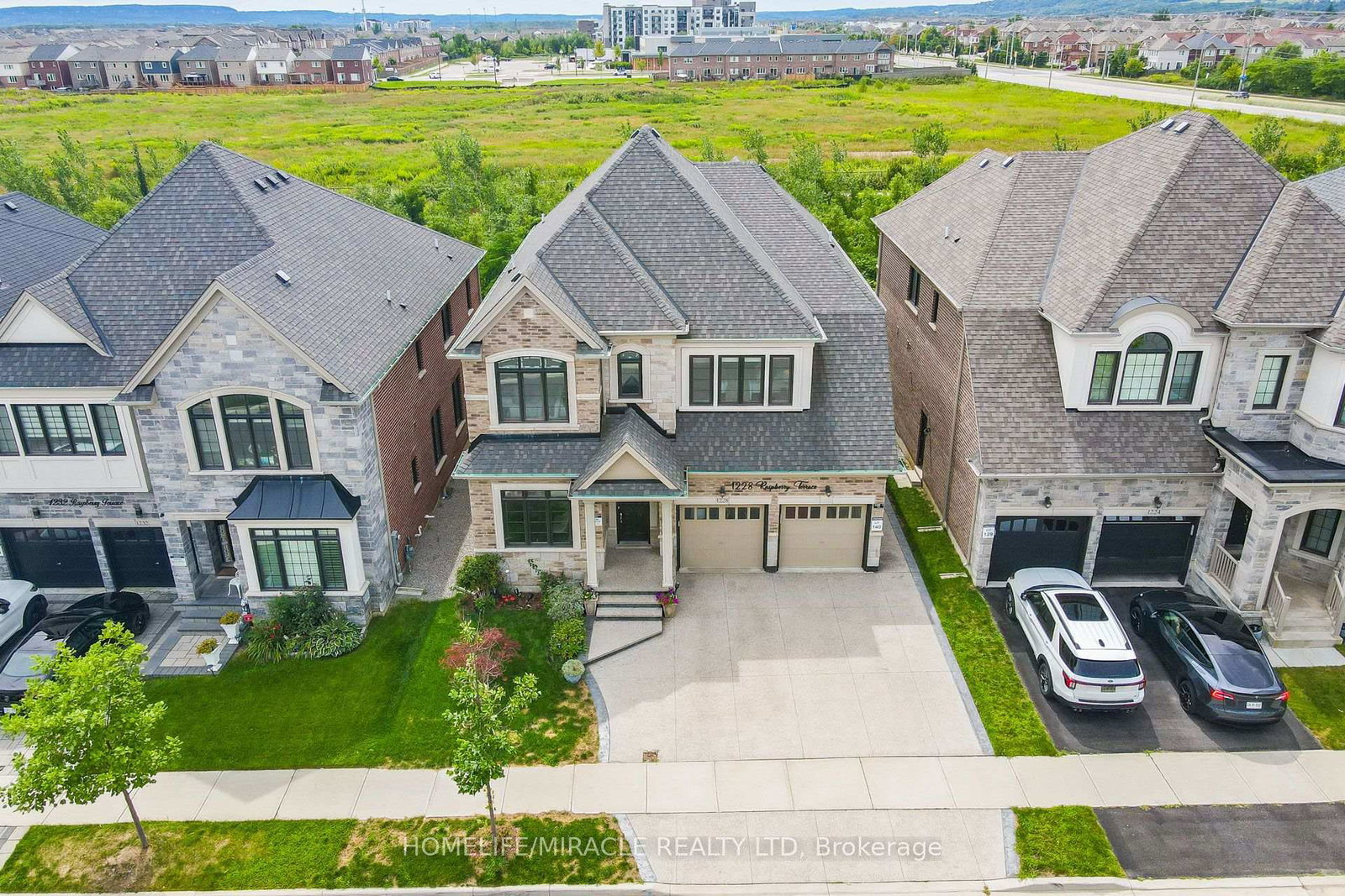 1228-raspberry-terrace-milton-ontario-w13690128