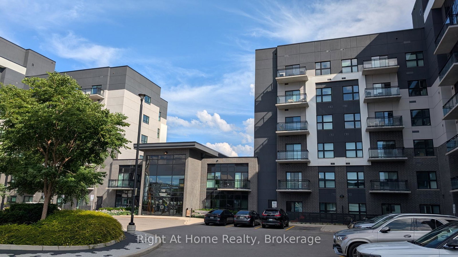 102-grovewood-common-oakville-ontario-w13690166