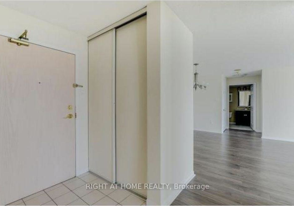 400-webb-drive-mississauga-ontario-w13690308