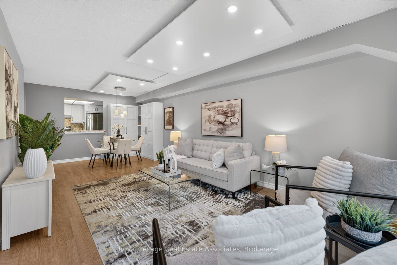 1001-cedarglen-gate-mississauga-ontario-w13690546
