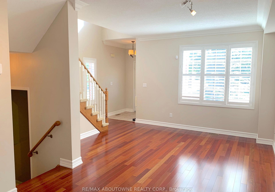 469-ambleside-drive-oakville-ontario-w13690692
