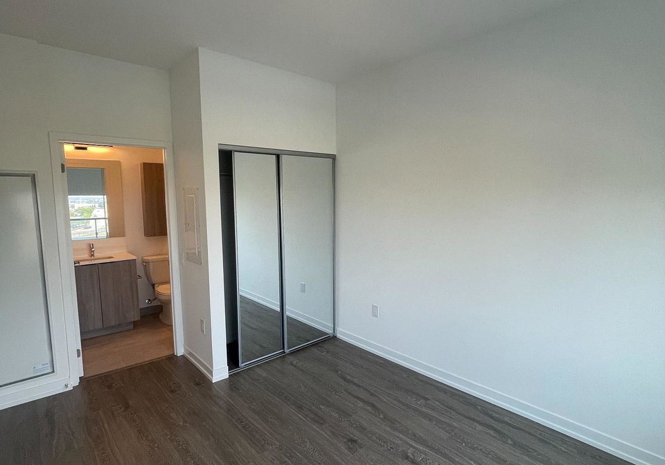 2485-eglinton-avenue-w-mississauga-ontario-w13690738