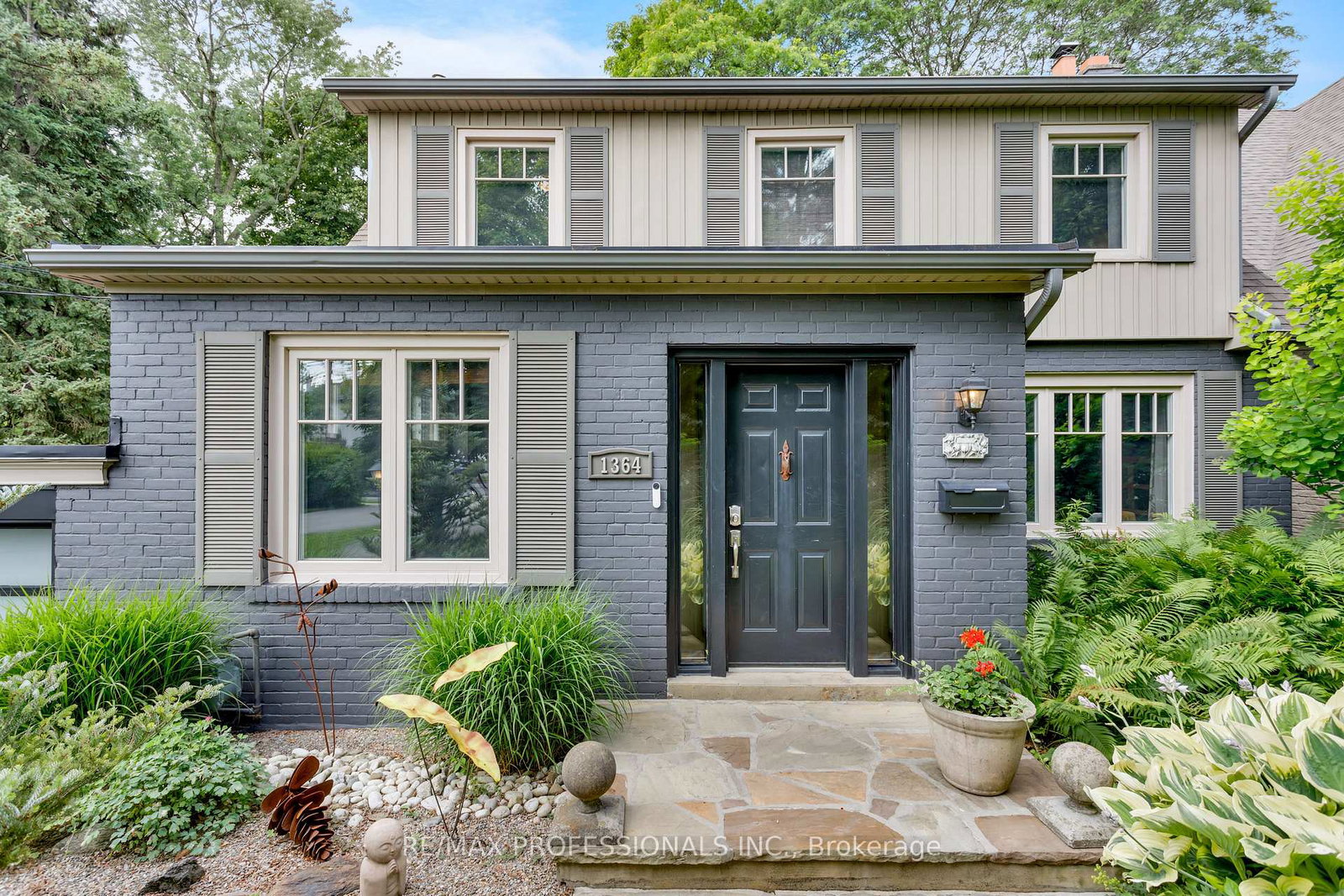 1364-islington-avenue-toronto-etobicoke-ontario-w13690872