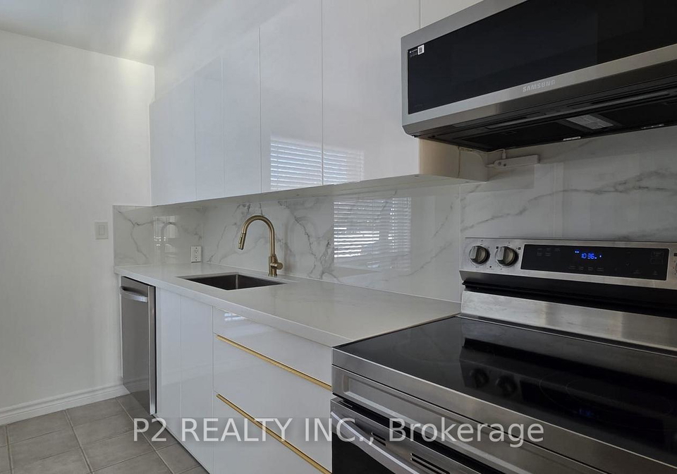 22-25-gosford-blvd-boulevard-n-toronto-york-ontario-w13690890