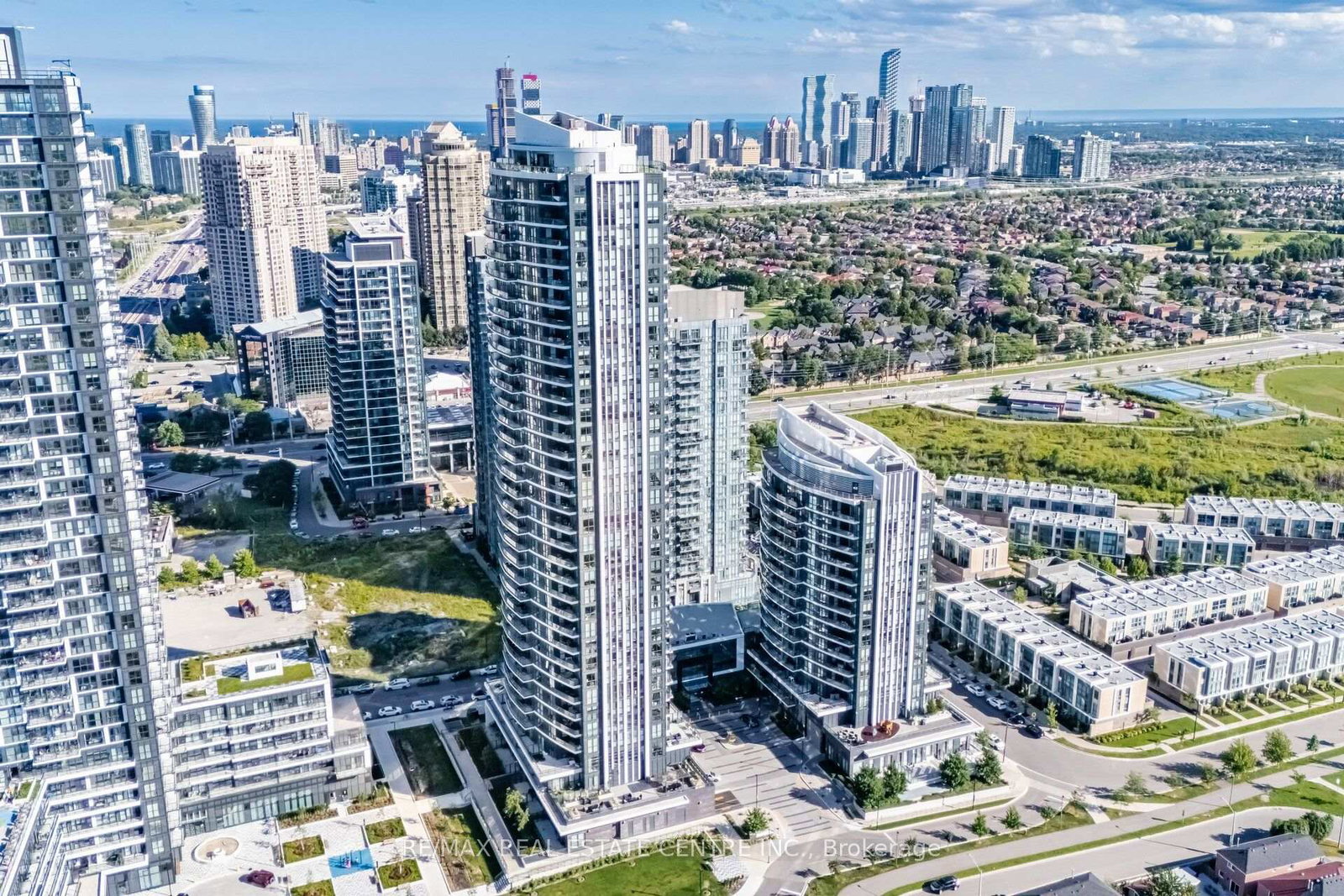 35-watergarden-drive-mississauga-ontario-w13691014