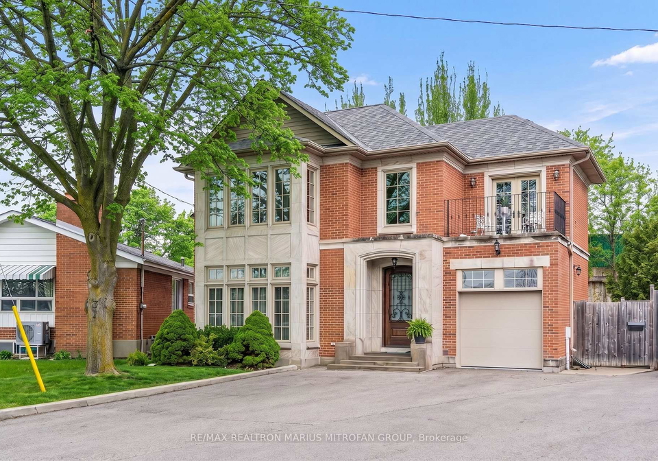 7-rollins-place-toronto-etobicoke-ontario-w13691046