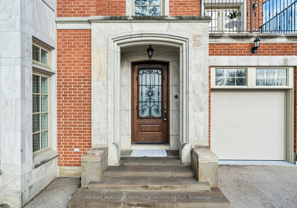7-rollins-place-toronto-etobicoke-ontario-w13691046