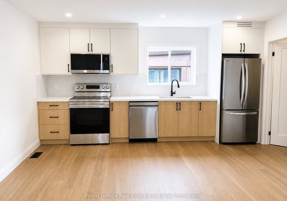 17-white-avenue-toronto-toronto-ontario-w13691170