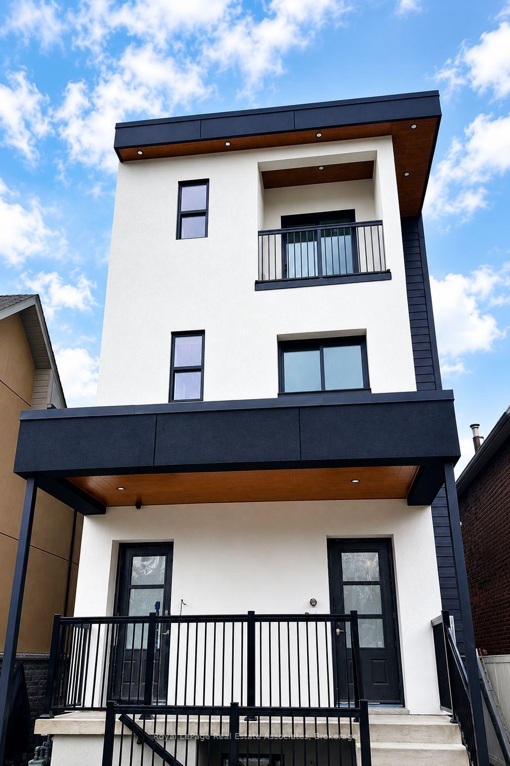 17-white-avenue-toronto-toronto-ontario-w13691202