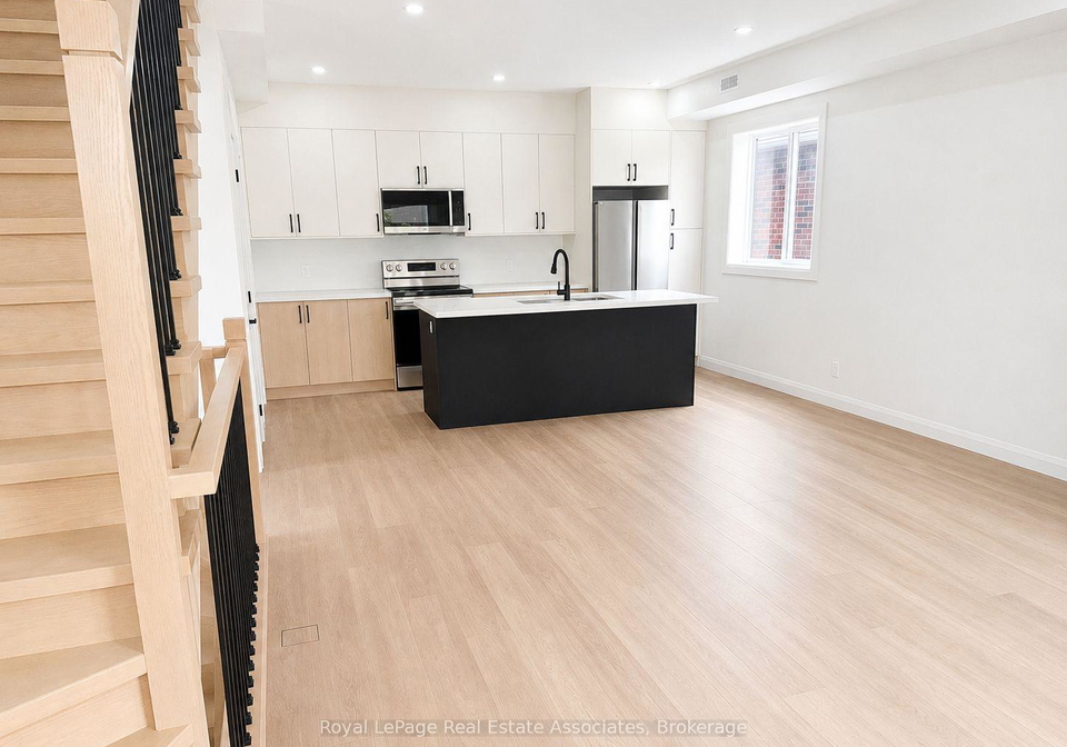 17-white-avenue-toronto-toronto-ontario-w13691202