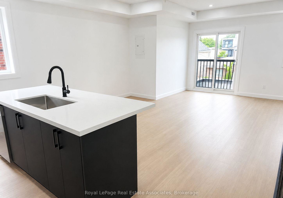 17-white-avenue-toronto-toronto-ontario-w13691202