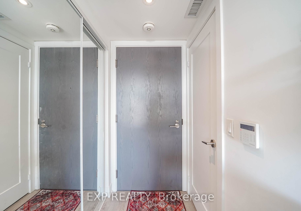 7-mabelle-avenue-toronto-etobicoke-ontario-w13691374