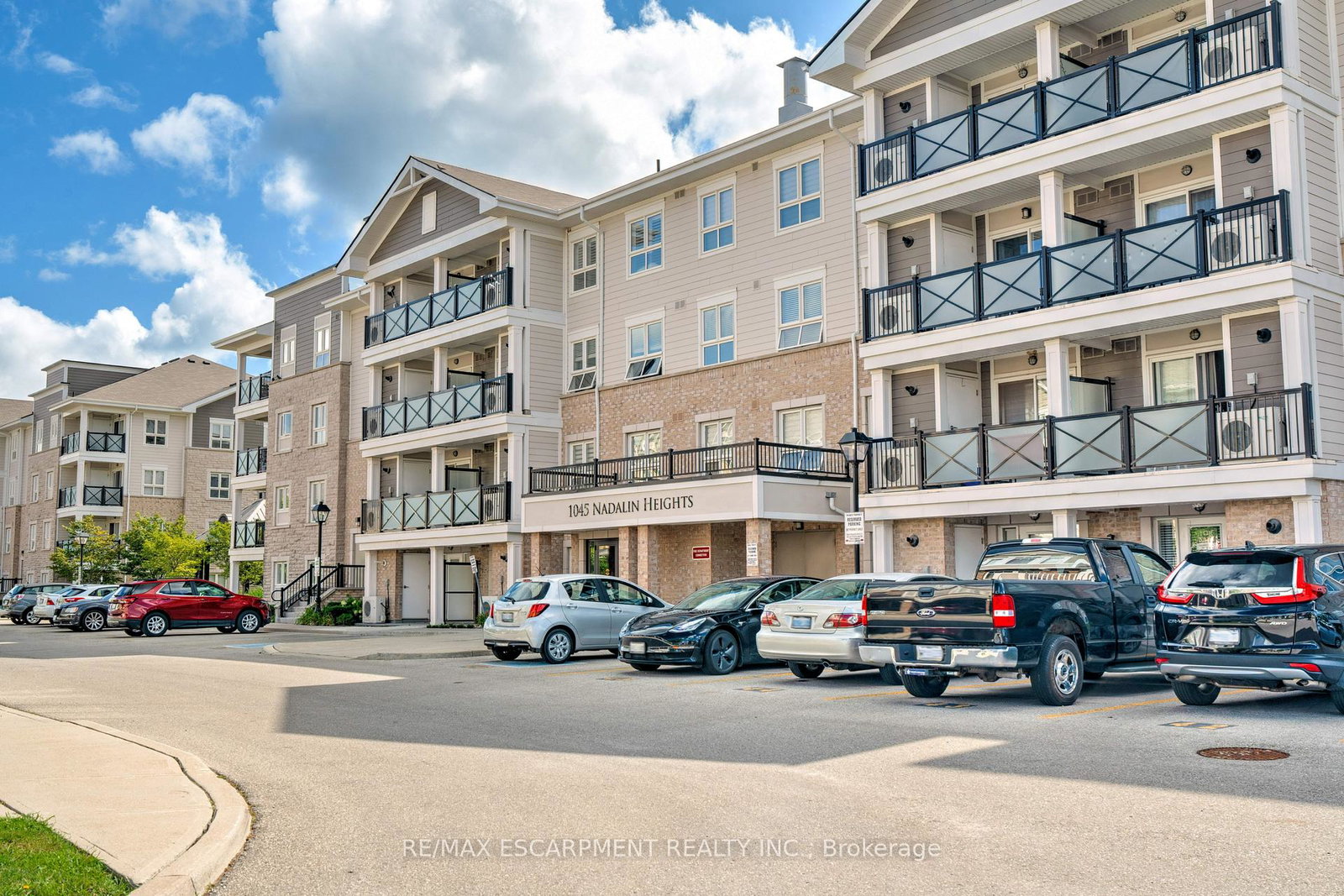 1045-nadalin-heights-milton-ontario-w13691554