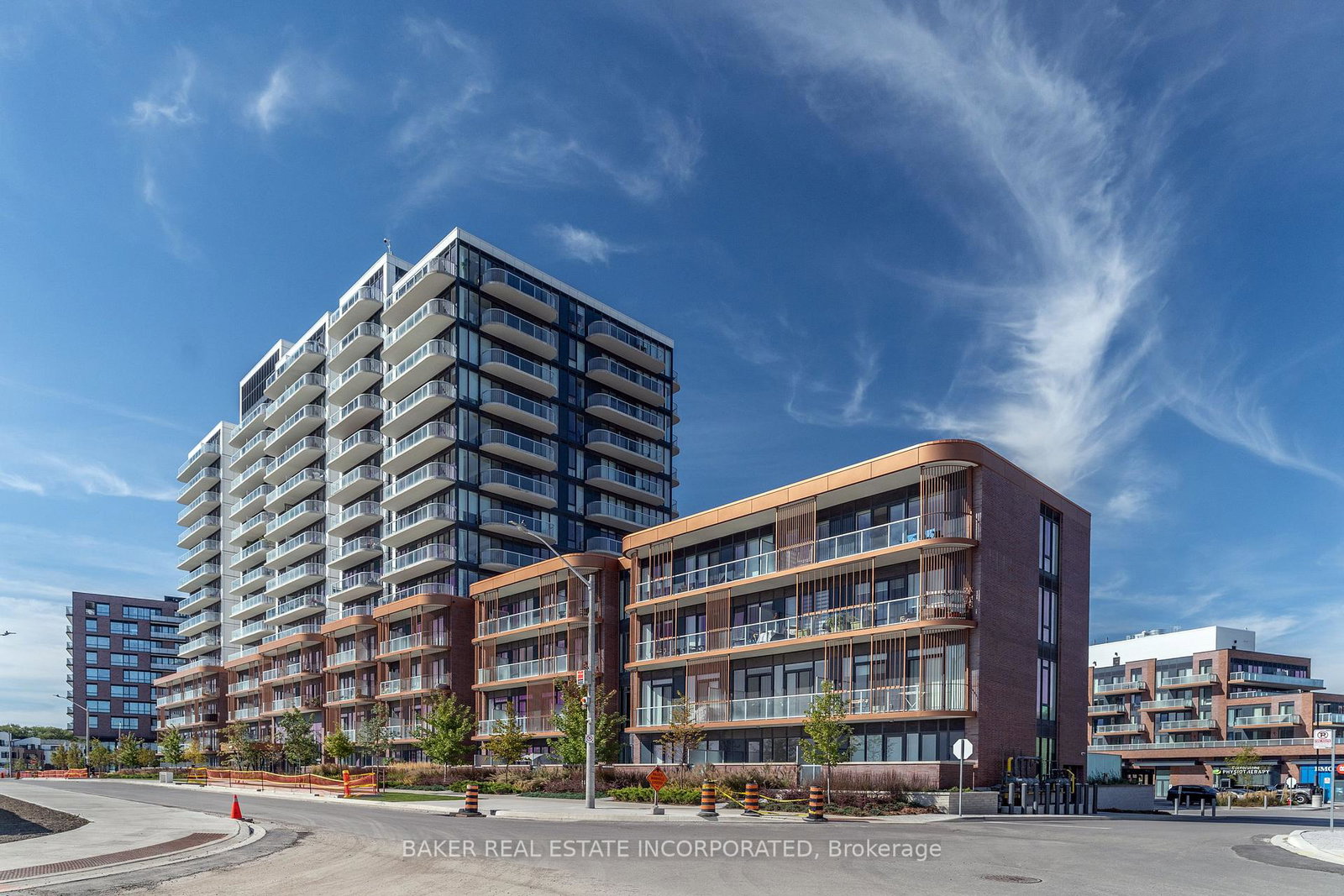 220-missinnihe-way-mississauga-ontario-w13692032