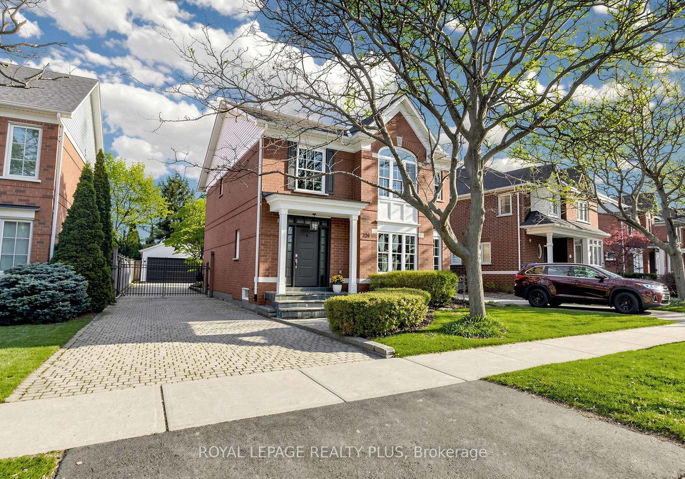 239-westfield-trail-oakville-ontario-w13692072
