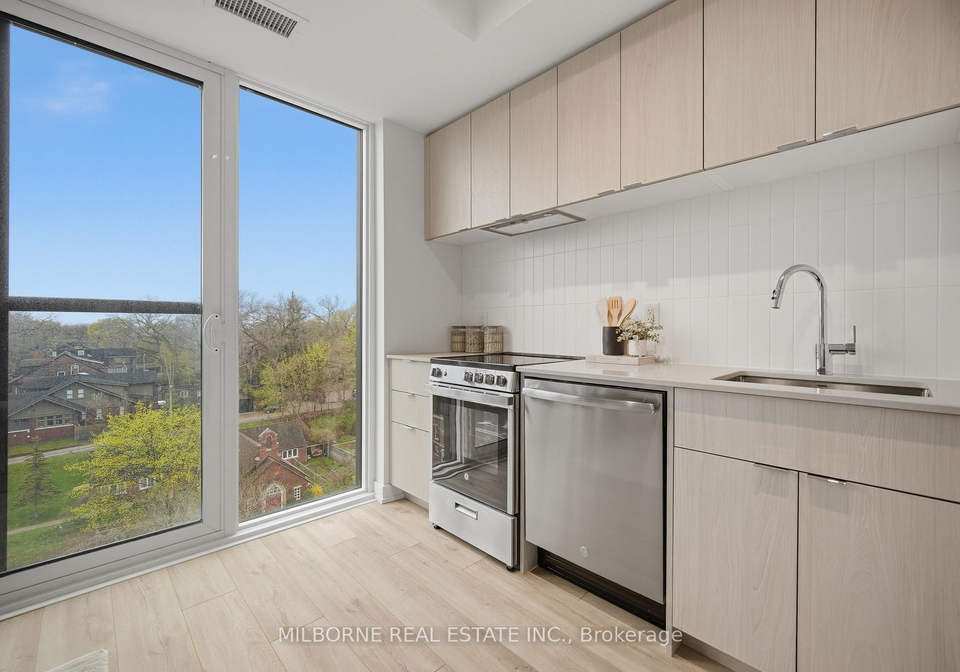 1660-bloor-street-w-toronto-toronto-ontario-w13692140