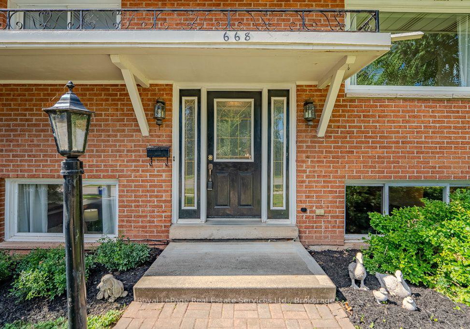 668-maclaren-drive-burlington-ontario-w13692144