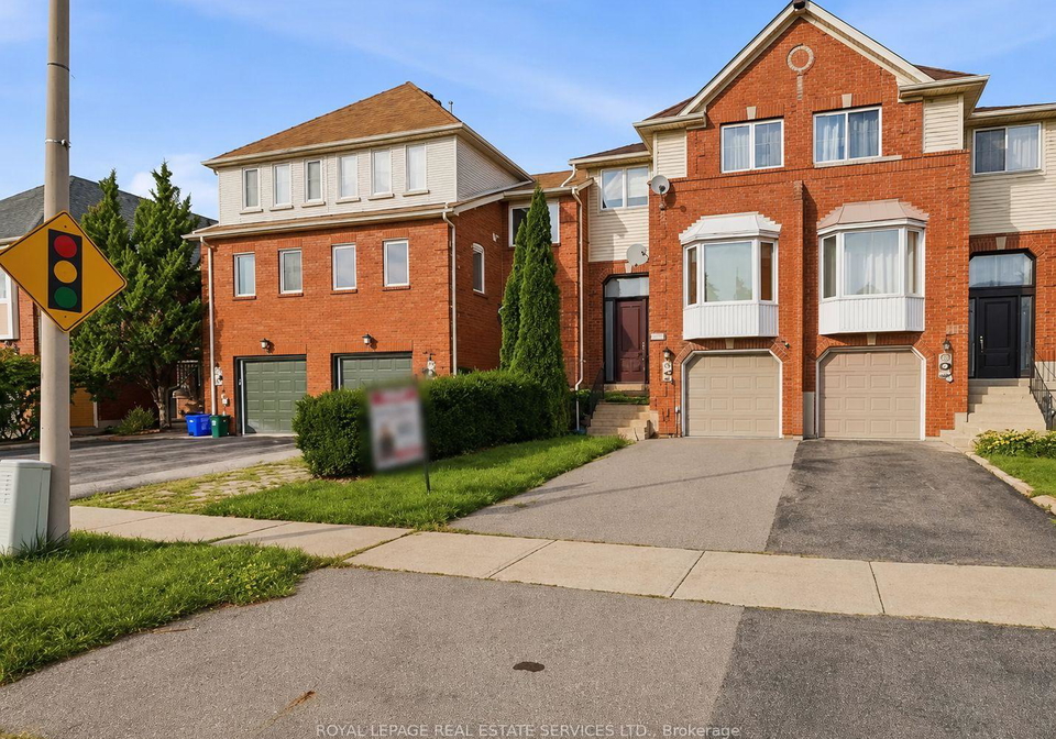 1199-leewood-drive-oakville-ontario-w13692176
