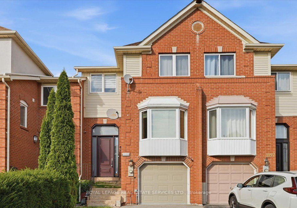1199-leewood-drive-oakville-ontario-w13692176