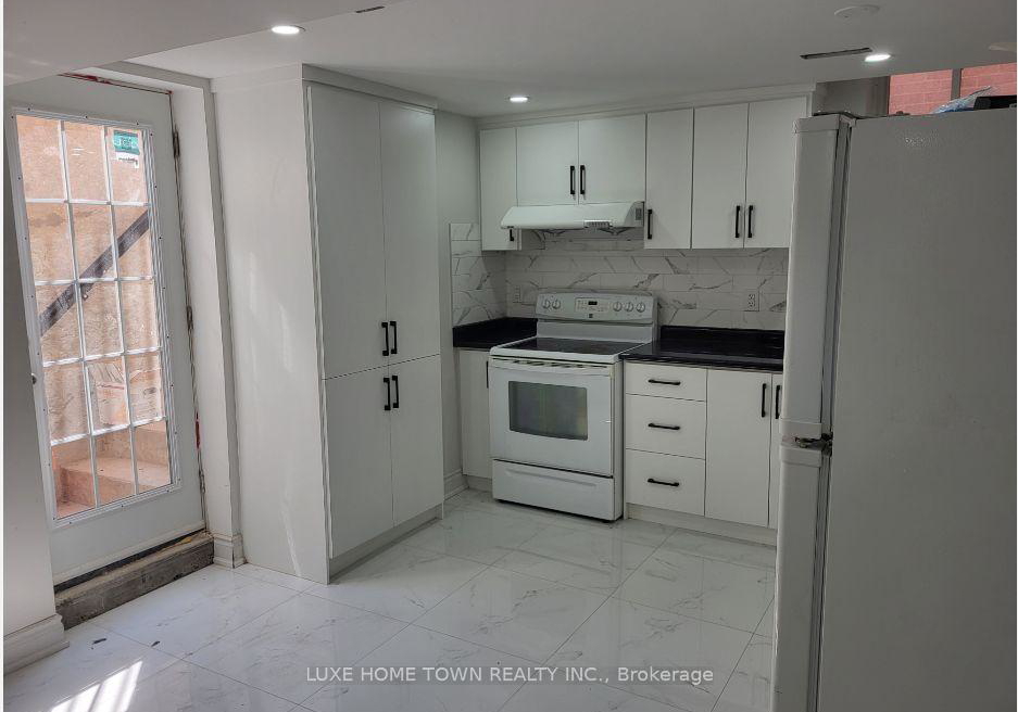 23-castlehill-road-brampton-ontario-w13692180