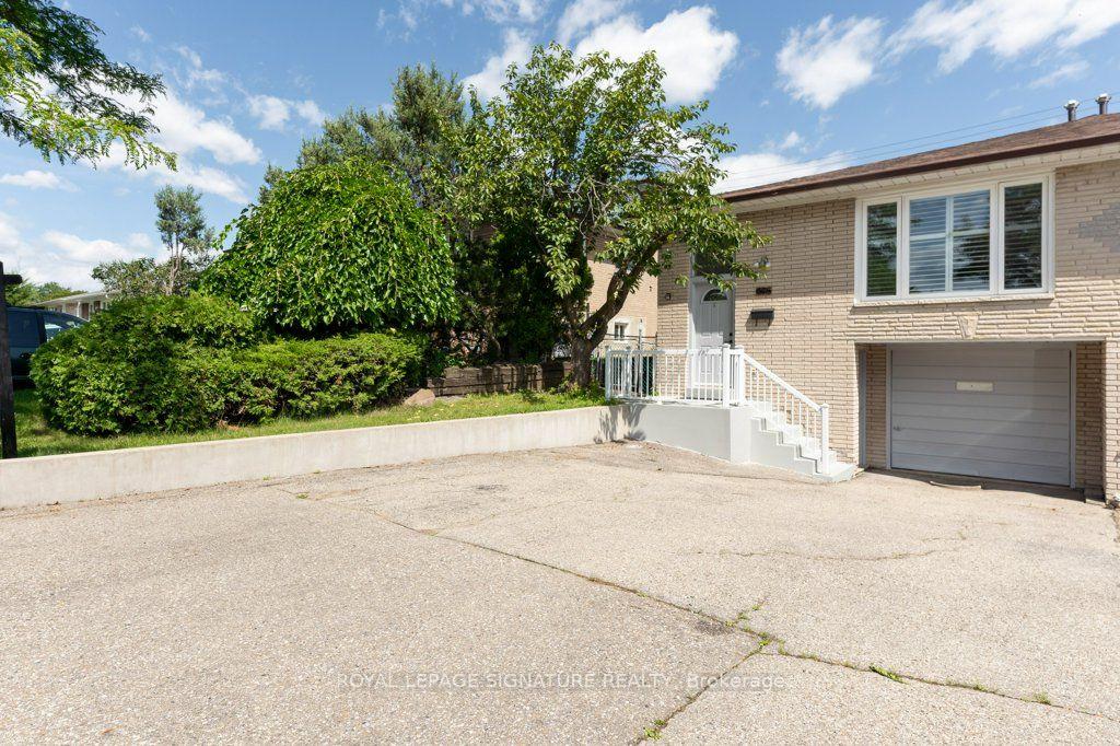 676-abana-road-mississauga-ontario-w13692522