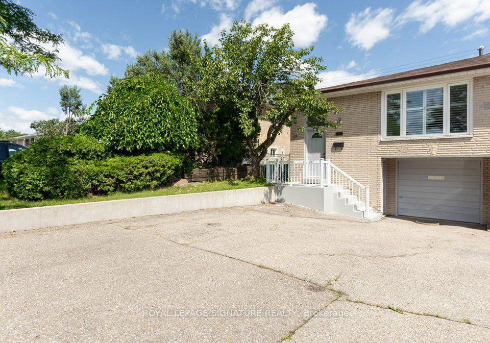 676-abana-road-mississauga-ontario-w13692522